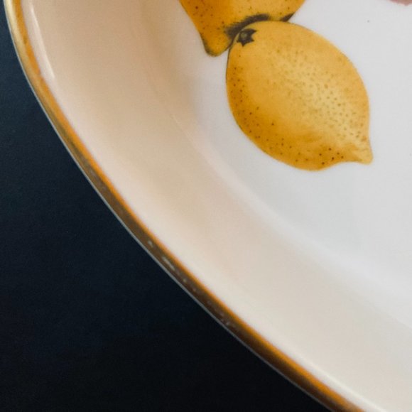 ROYAL WORCESTER "Evesham" Medium Oval Serving Dish EUC - Picture 2 of 6